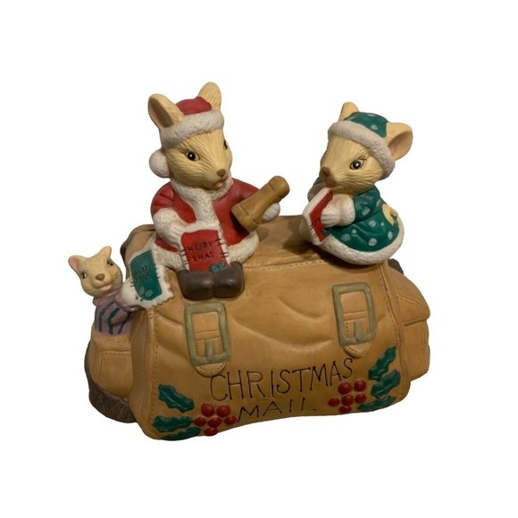 Ceramic Christmas Card Mail Holder Mr & Mrs Santa Mice & Helper - Picture 1 of 9